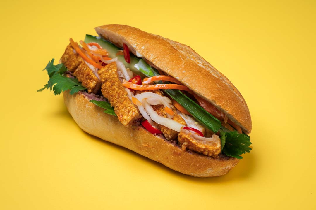 Crispy pork bánh mì