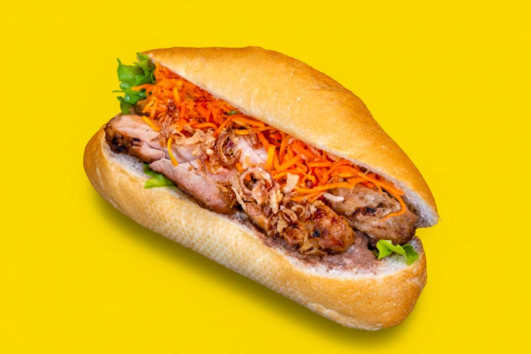 Lemongrass chicken bánh mì