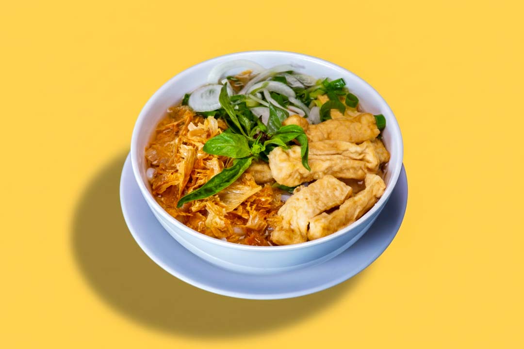 Vegetarian phở noodle soup