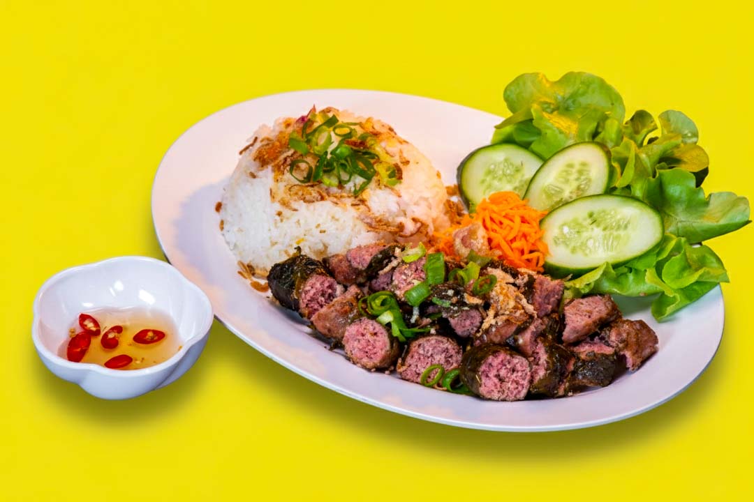 Beef in betel leaf rice plate