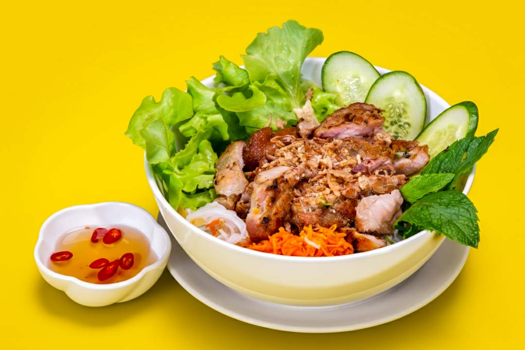 Lemongrass chicken vermicelli salad